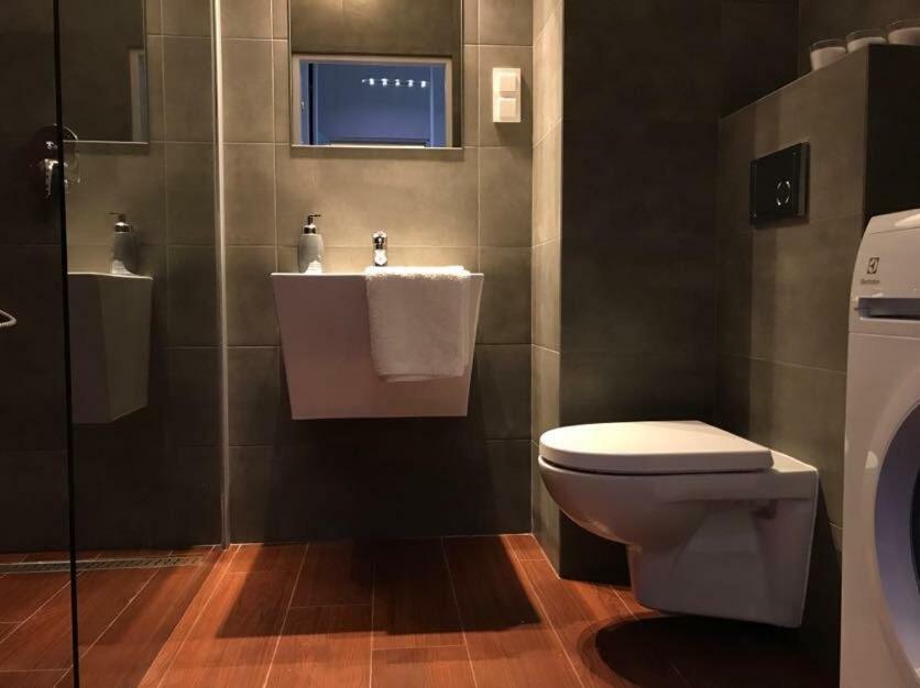 Premium Apartment - Chopin Airport Варшава Екстер'єр фото